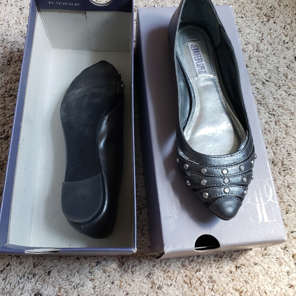 Jennifer Lopez flats